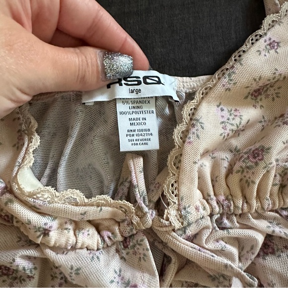 Floral Blouse - Picture 3 of 3